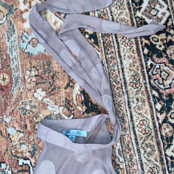 Cute polka dot blouse! - Picture 4 of 6